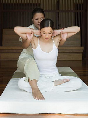 http://www.leanneliddletherapies.co.uk/phdi/p1.nsf/imgpages/3037_thaimassage2.jpg/$file/thaimassage2.jpg